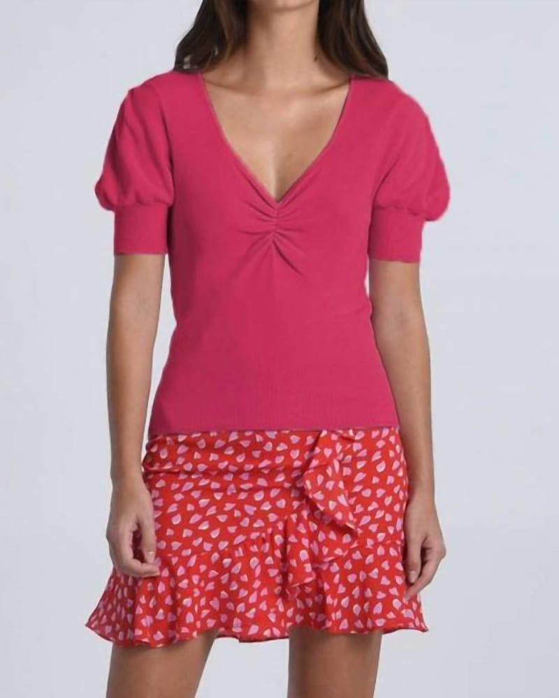 Front of a model wearing a size L V-Neck Short Sleeve Sweater in Strawberry in Strawberry by MOLLY BRACKEN. | dia_product_style_image_id:346055